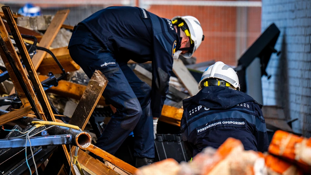 OM vermoedt dat criminele activiteiten oorzaak zijn van explosie Amsterdam