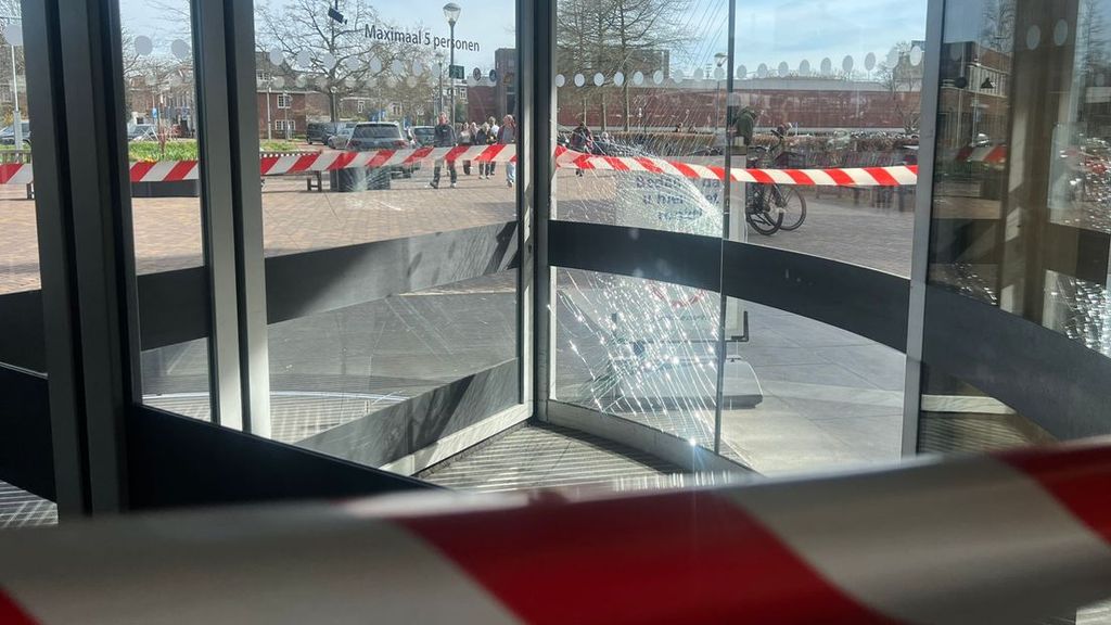 Zoektocht naar gewapende gedetineerde die ontsnapte bij ziekenhuisbezoek Utrecht