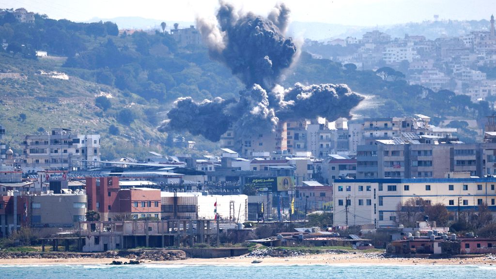 Zwaarste Israëlische aanvallen op Libanon, Iran sluit Straat van Hormuz