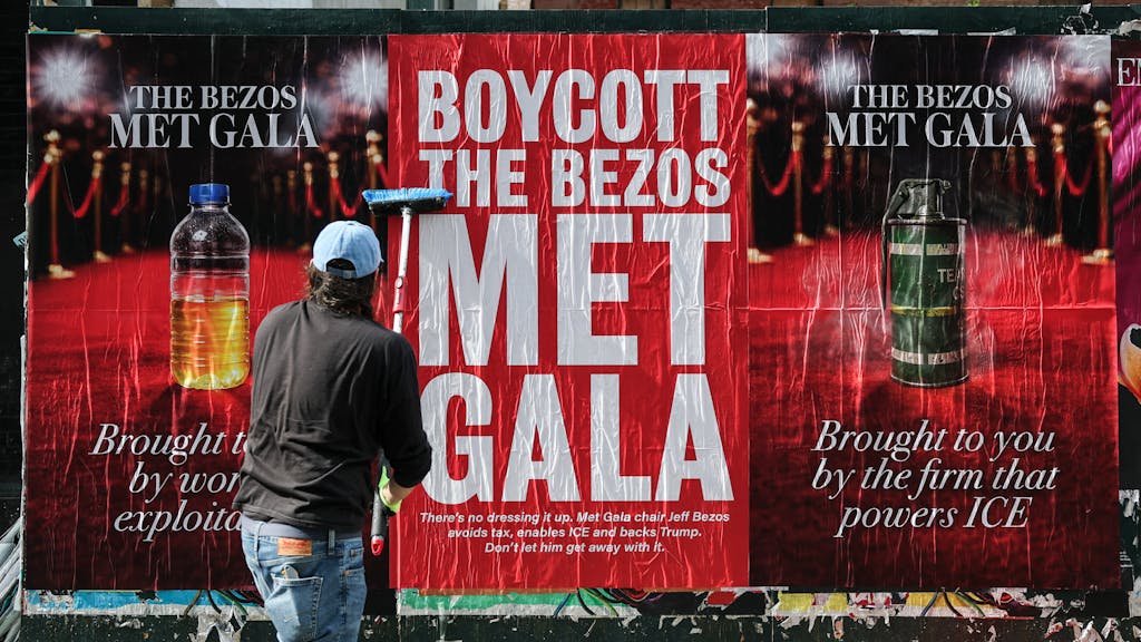 Prestigieus Met Gala laat zich in met geld van Bezos, maar krijgt storm van kritiek