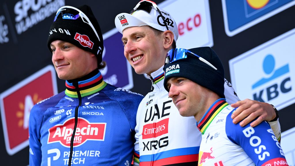 Na 'afzien tot de finish' kan Van der Poel leven met plek twee achter Pogacar