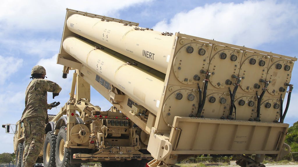 VS zet vol in op goedkope vervangers voor dure geavanceerde raketten