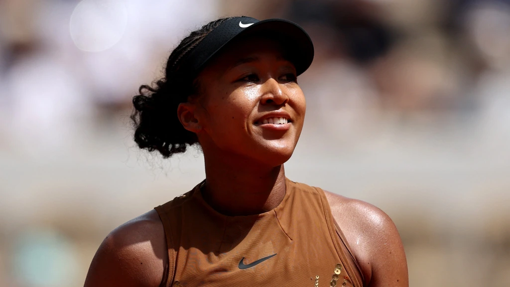 Osaka voor het eerst naar achtste finales in Parijs en treft daar Sabalenka