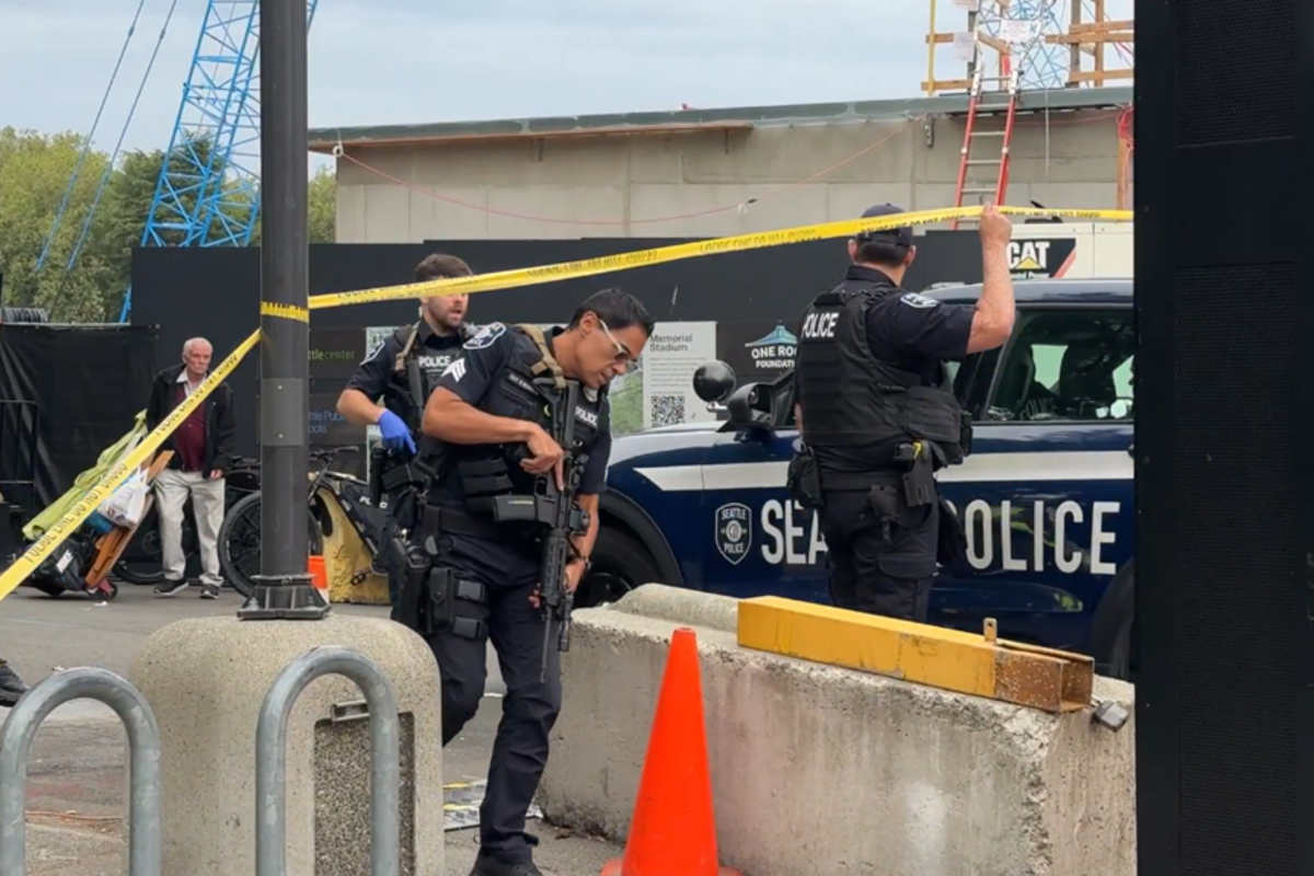 At least 2 dead, 5 wounded in mass shooting at popular food festival in Seattle