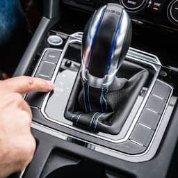 Nog steeds meer handgeschakelde auto's ondanks snelle opmars automaten