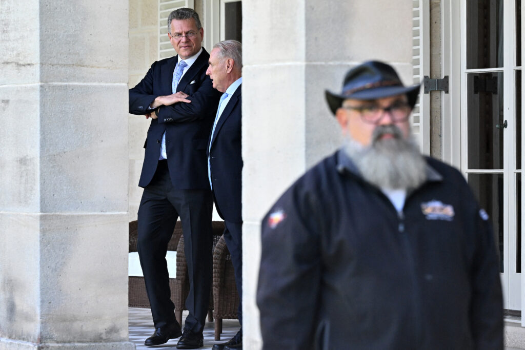 Australia and EU sign sensitive trade deal