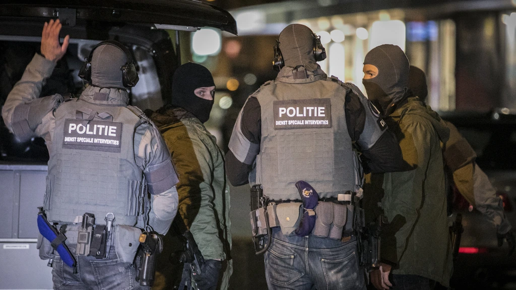 Justitie waarschuwt voor swatten: 'Opeens onterecht een arrestatieteam voor je deur'