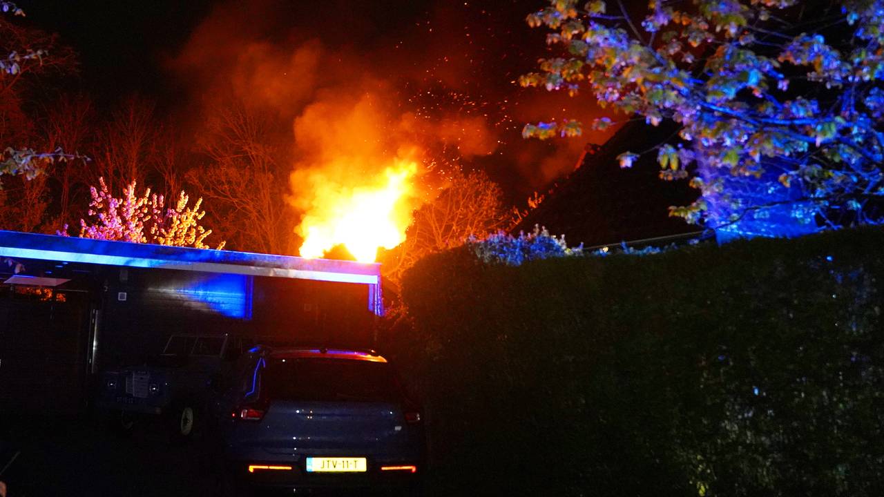 Schuur in vlammen op in Sint-Michielsgestel