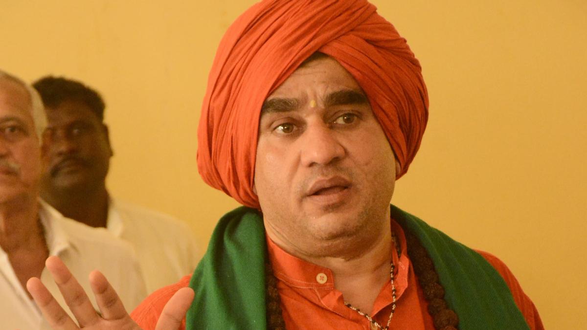 Panchamasali seer files complaint against woman, alleges blackmail and intimidation