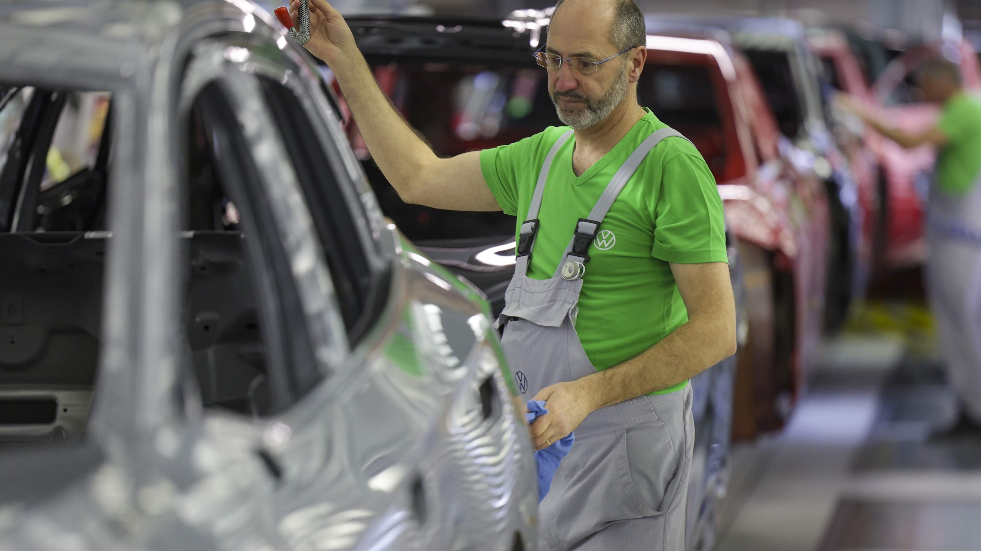 Baas Volkswagen verwacht fabriekssluitingen te kunnen voorkomen en ontkracht berichten over horrorscenario’s