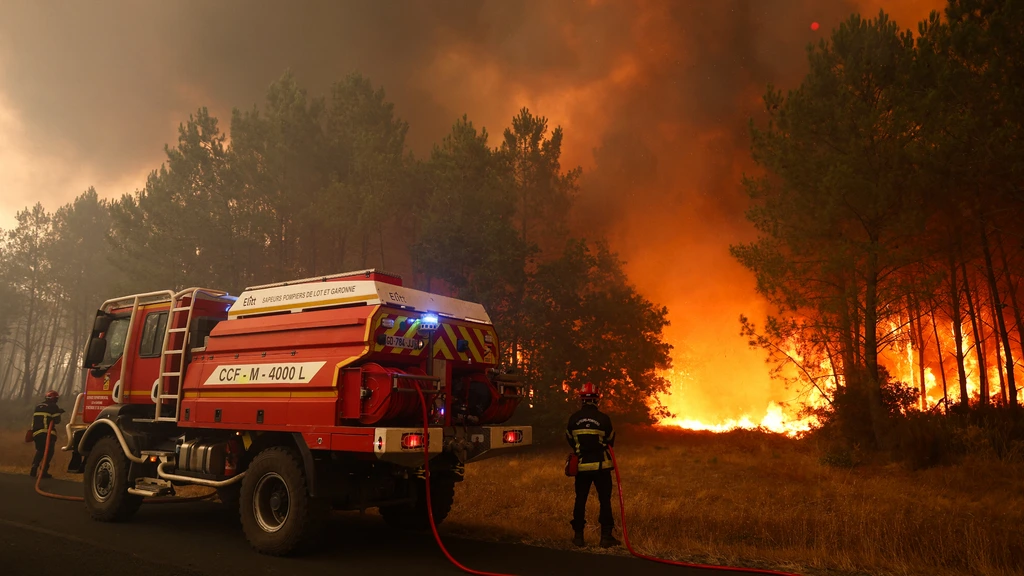 Duizenden toeristen geëvacueerd vanwege natuurbrand in Zuidwest-Frankrijk