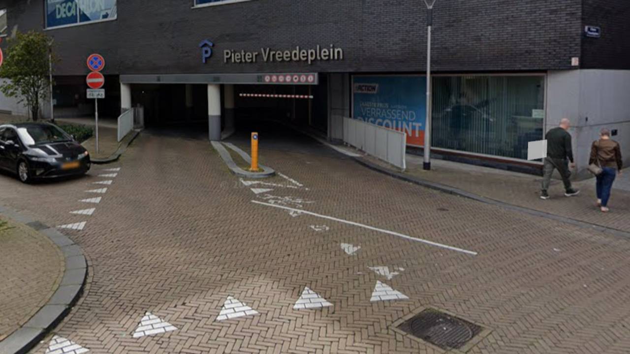 Haren van jongen afgeknipt tijdens mishandeling, 7 tieners opgepakt