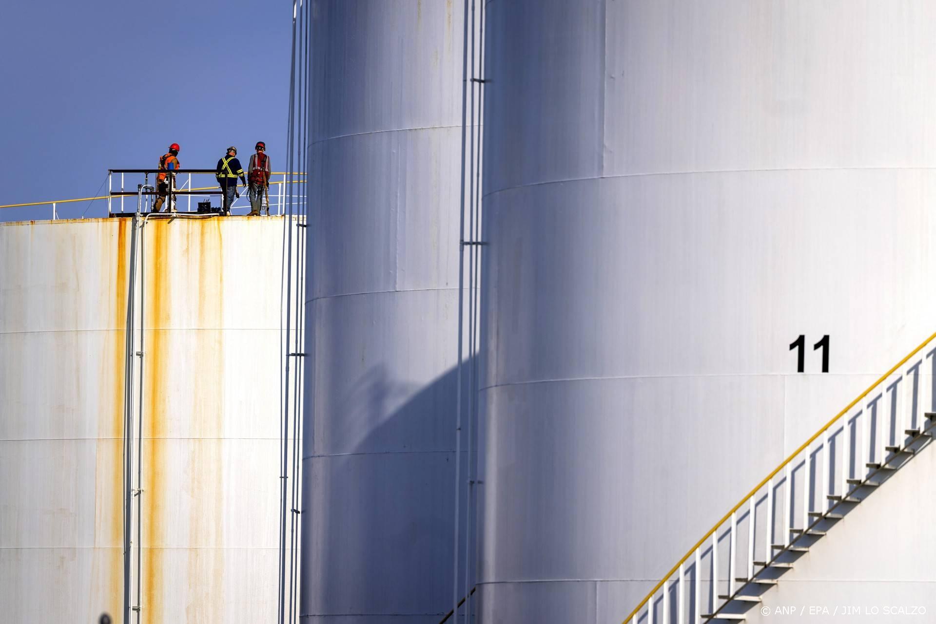 Prijs Amerikaanse olie keldert na bericht Trump over bestand