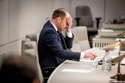 Meerderheid voor streng asielbeleid in zicht, al dreigt PVV plots tegen Fabers wetten te stemmen