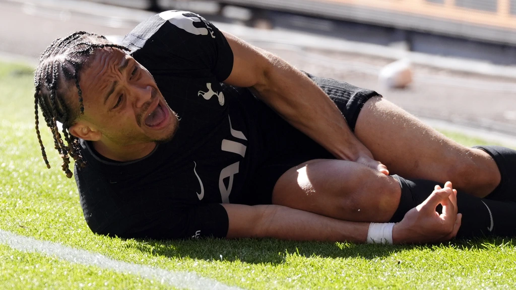 Oranje-international Simons mist WK door zware knieblessure