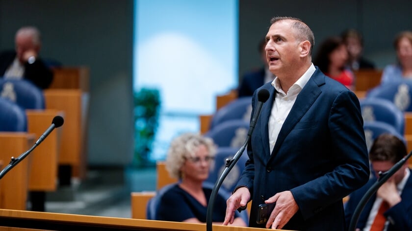 Jetten hekelt oproep tot geweld, maar houdt deur voor Markuszower nog steeds op een kier