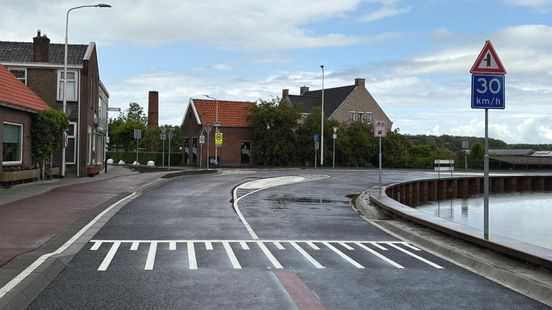 Kruispunt na acht maanden weer open, geduld buurtbewoners op proef gesteld: 'Rouwkaart kwam te laat'