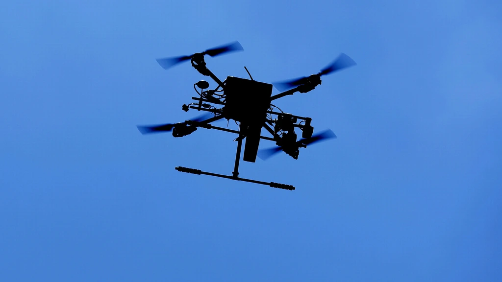 Roemeense F-16 piloot haalt drone neer boven luchtruim