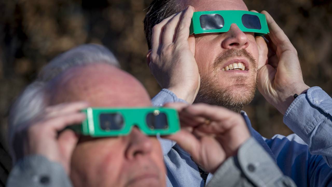 Zonsverduistering boven Brabant: zo beleef je deze veilig en optimaal