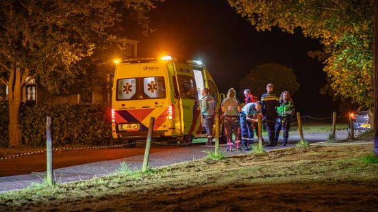 Zwaargewonde (23) bij eenzijdig ongeluk in Noardburgum