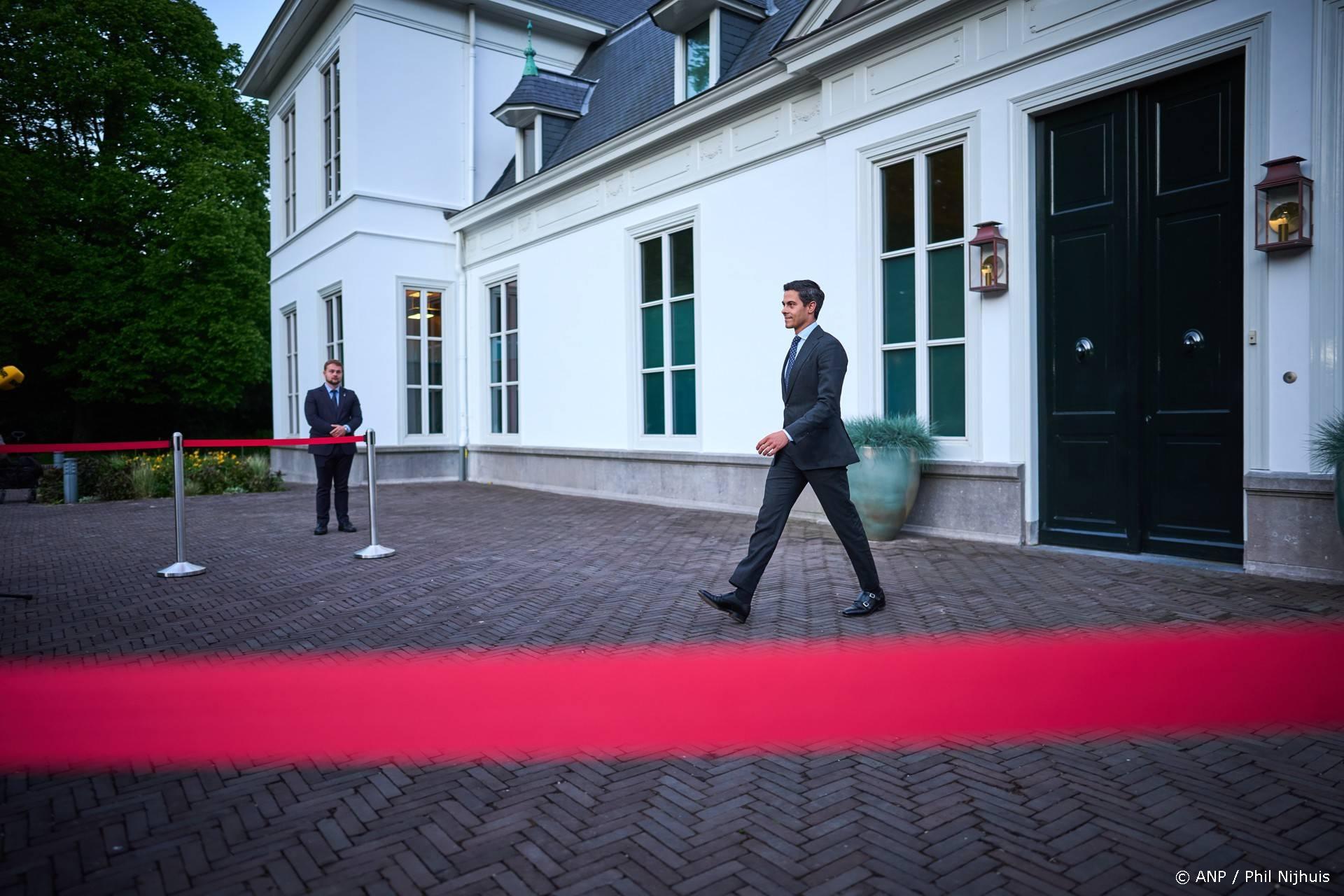 Jetten wil na asieloverleg meer ‘maatwerk’ voor opvang gemeenten