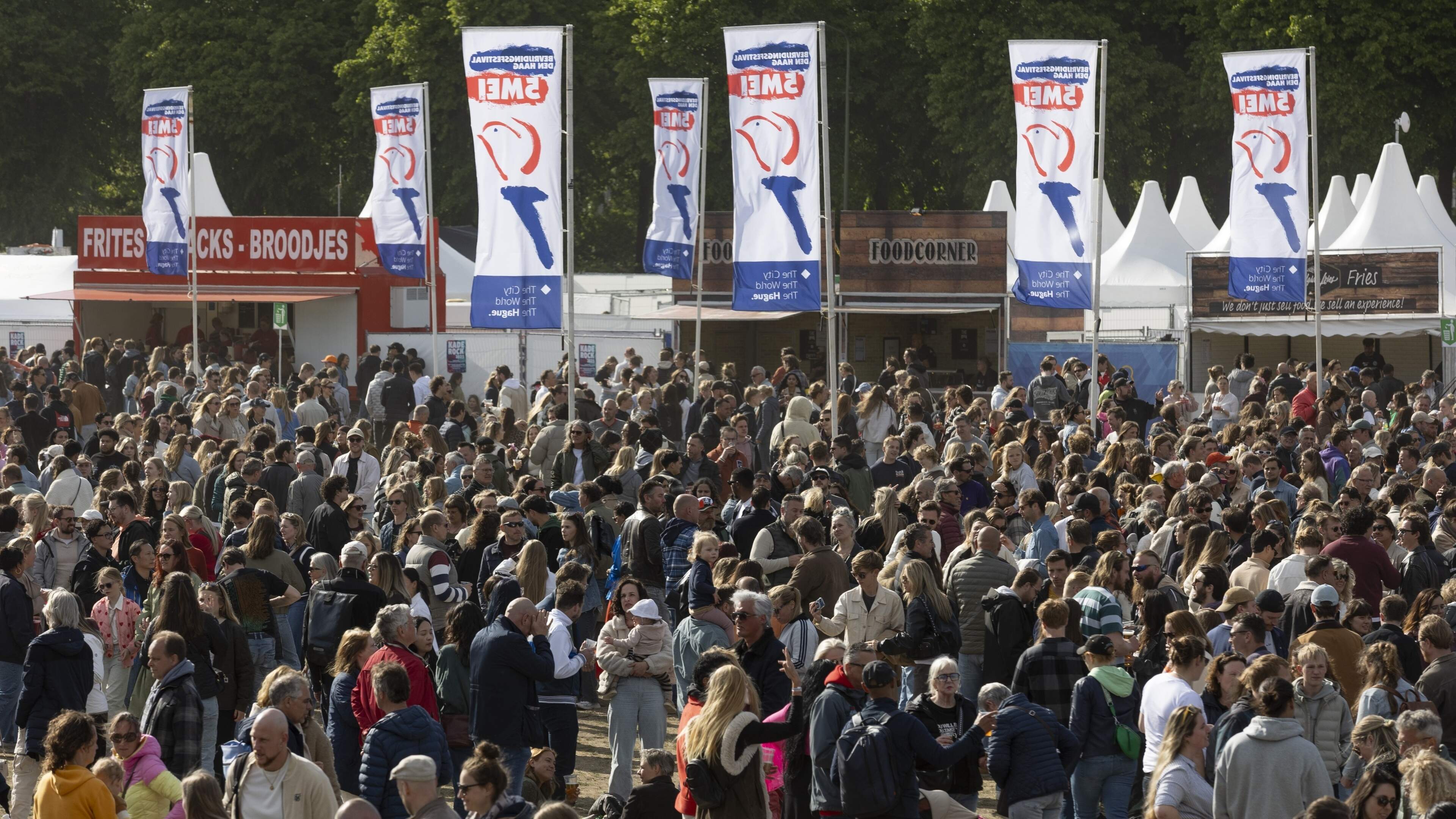 Wisselvallige Bevrijdingsdag op komst: soms koud en nat, maar op deze plekken wordt het ook droog en zonnig