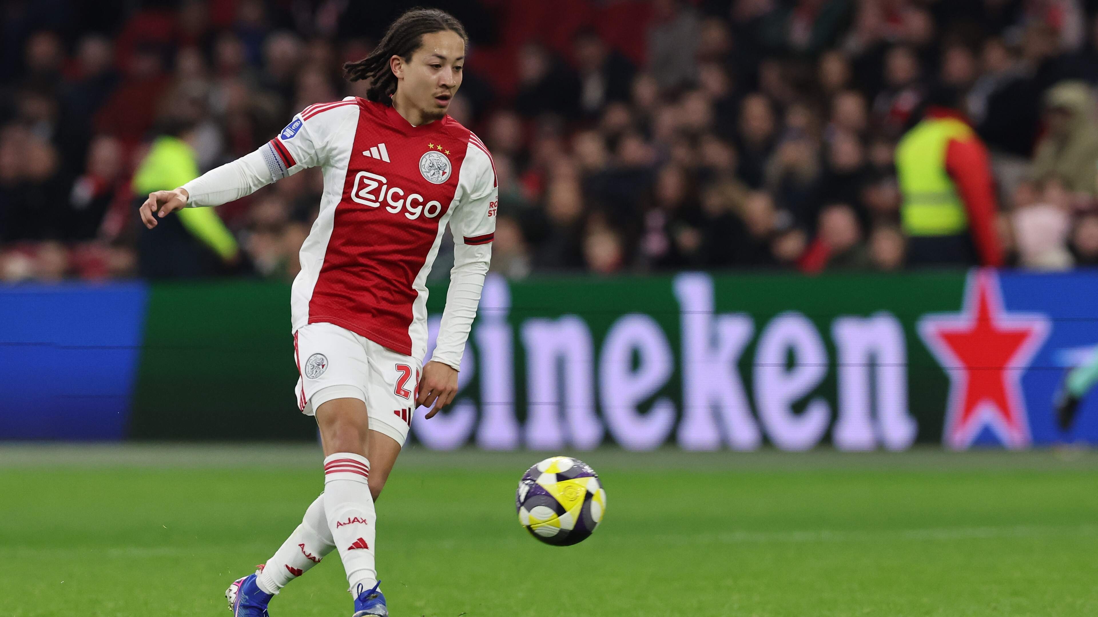 Ajax en Torino ronden transfer Kian Fitz-Jim af