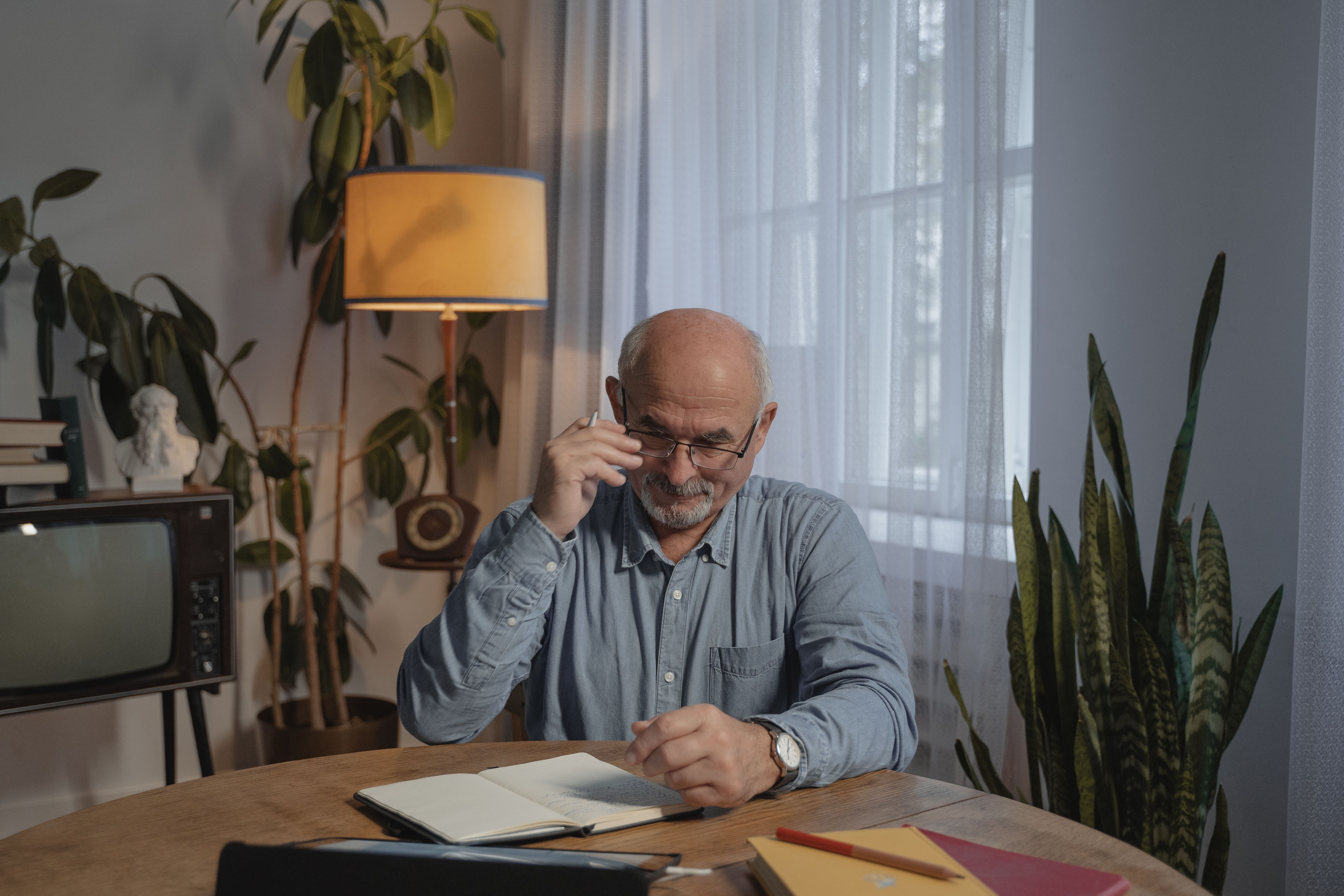 Wetenschappers zien opvallend effect: deze 30 minuten per dag helpen het geheugen van ouderen