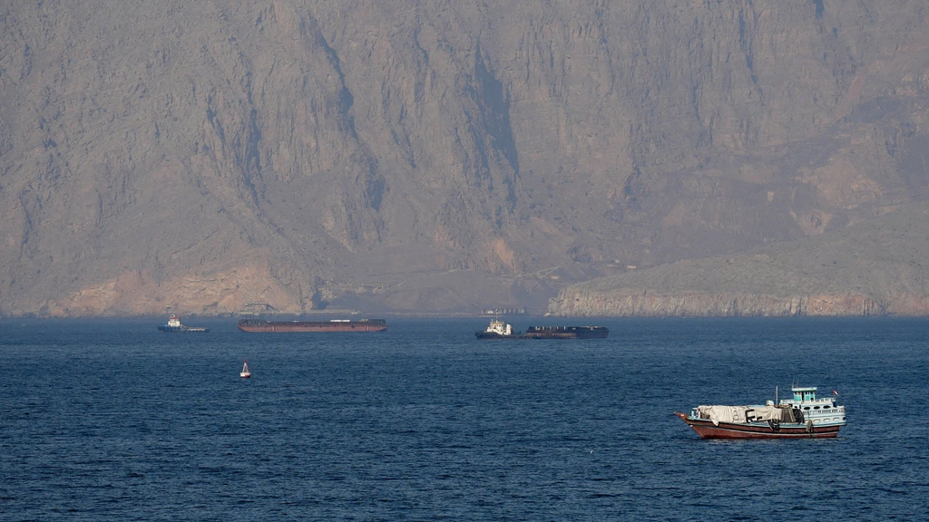 Iran claimt aanval op Amerikaans fregat in Straat van Hormuz, VS ontkent