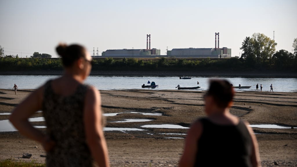Hongarije legt enige kerncentrale stil, verliest helft van stroomproductie