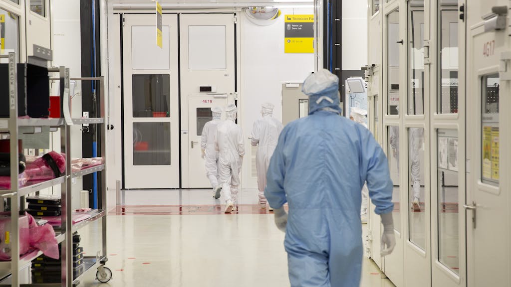China begint met productie geavanceerde chipmachines, ASML hard onderuit op de beurs