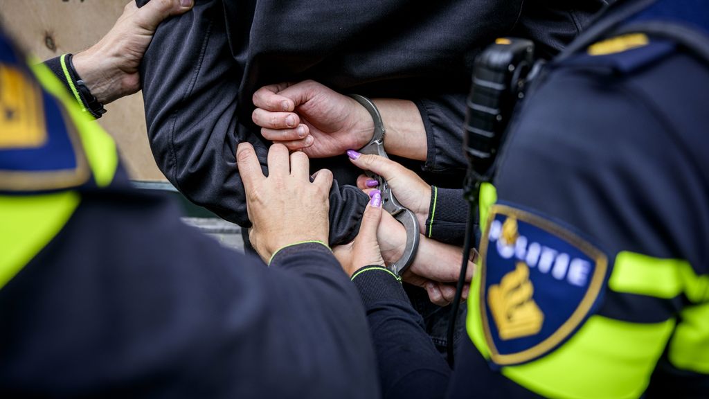 Vijf mensen opgepakt voor internationale drugshandel