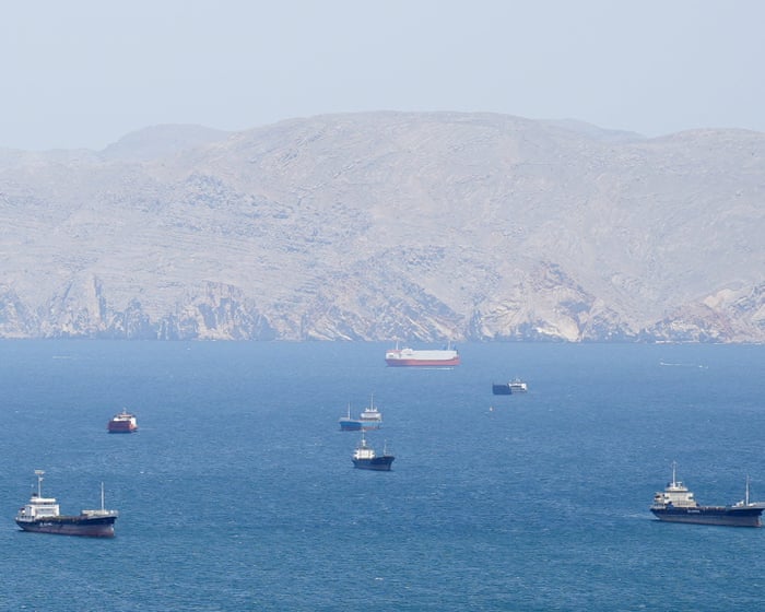 Middle East crisis live: Iran ‘offers to end chokehold on strait of Hormuz’