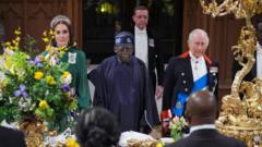 King praises 'living bridge' with Nigeria at glitzy banquet