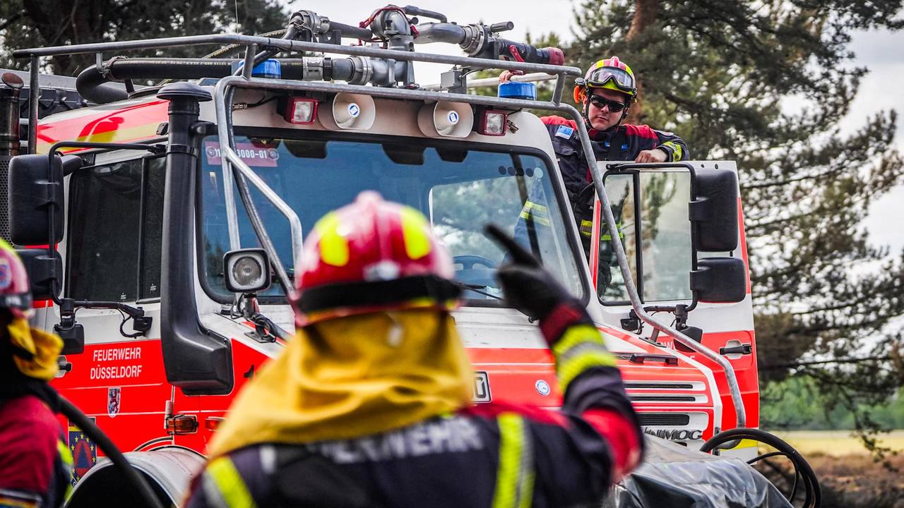 Brand in Budel eindelijk onder controle, sein brand meester gegeven