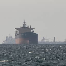VS staat verkoop van Iraanse olie in tankers op zee tijdelijk toe