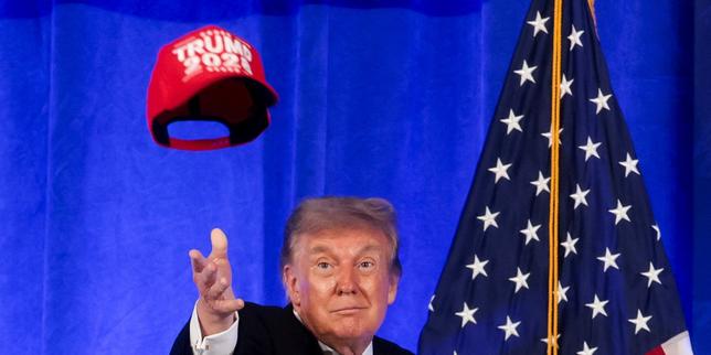 Trump bashes 'fake news,' stokes 2028 furor in press gala rerun