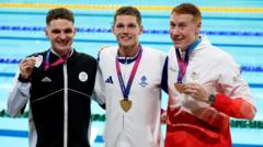 Scott overcomes pressure and big pal Dean to give Scotland golden start