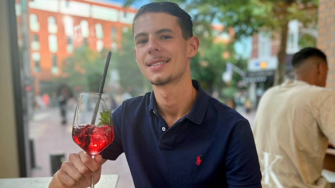 Peelé liet op zijn 13e het getal 13 tatoeëren: 'Voor mijn moeder'