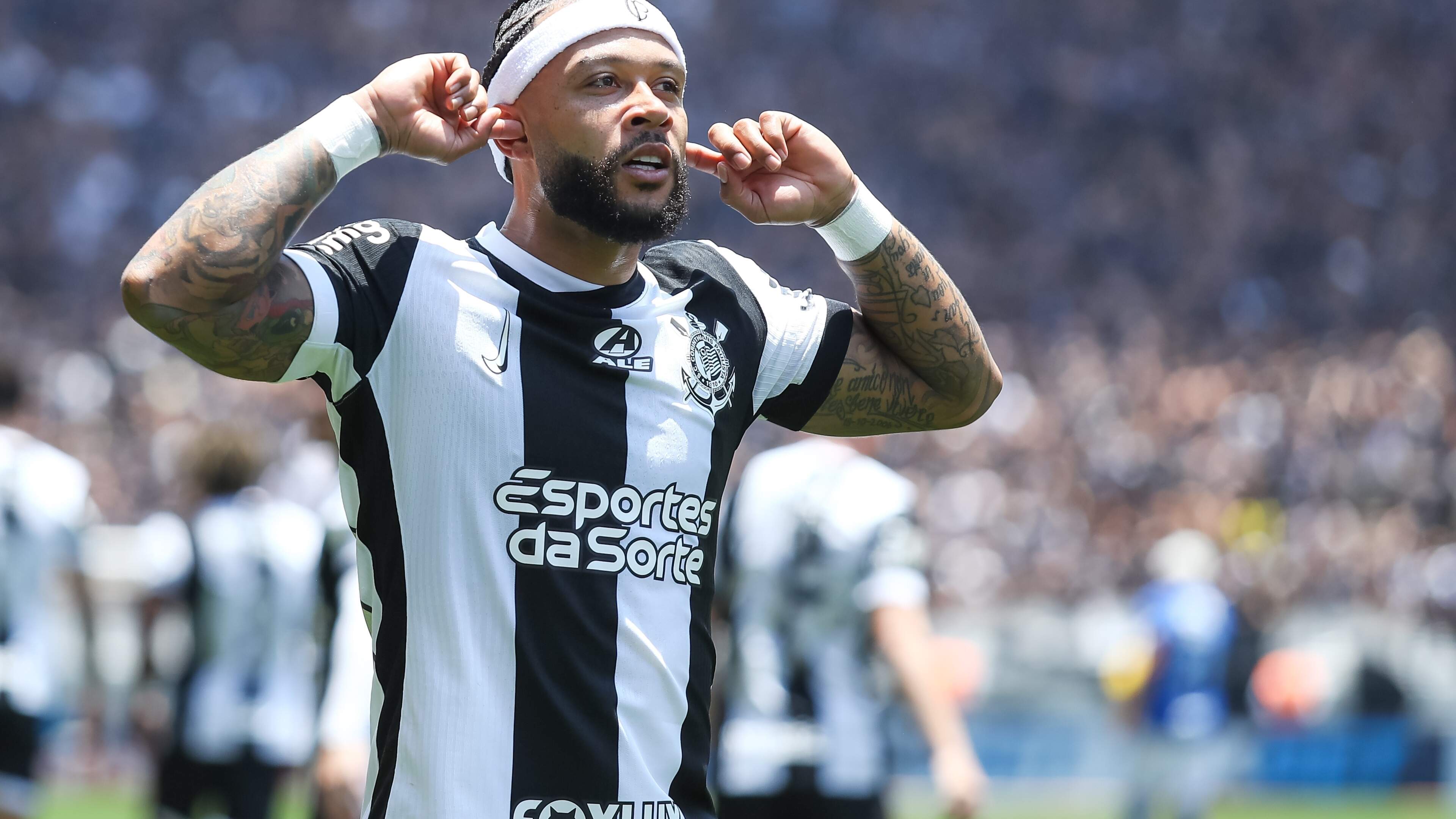 ’Memphis Depay gaat aflopend contract bij Corinthians verlengen’